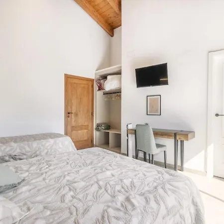 Cova Cuberes Nyaraló